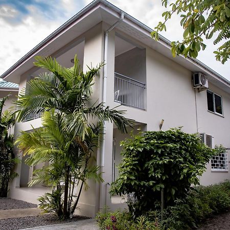 בו ואלון Riverside Residence - Beau Vallon מראה חיצוני תמונה
